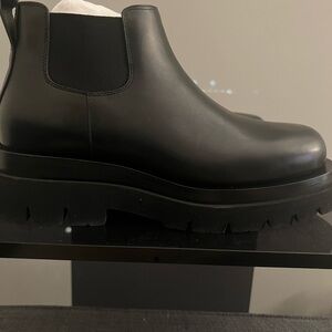 Bottega Veneta Black Cropped Chelsea Boots